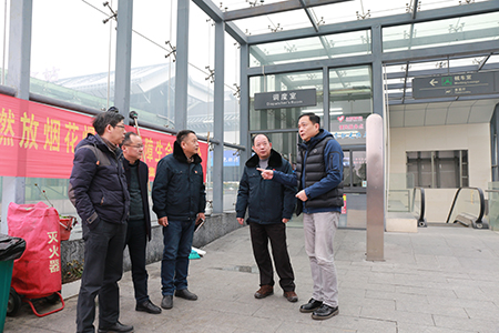 周大勇檢查公交安全營運工作a1.jpg