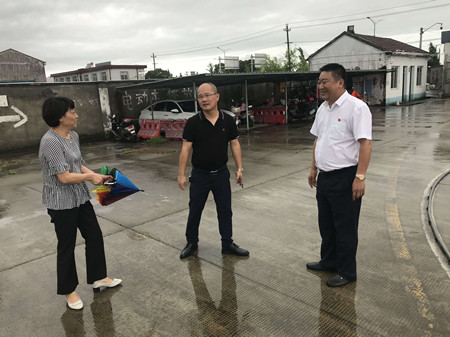 葉書記幫駕訓續(xù)場2（許斌）_副本.jpg